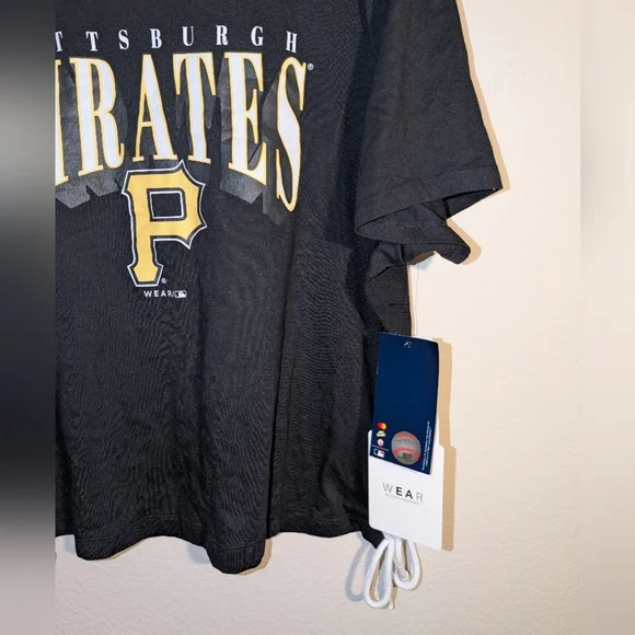 Pittsburgh Pirates Women’s Lace-Up T-Shirt – W.E.A.R. by Erin Andrews (Size XXL) - Picture 2 of 4